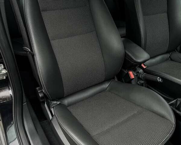 Черный Опель Астра, объемом двигателя 1.6 л и пробегом 152 тыс. км за 7200 $, фото 52 на Automoto.ua