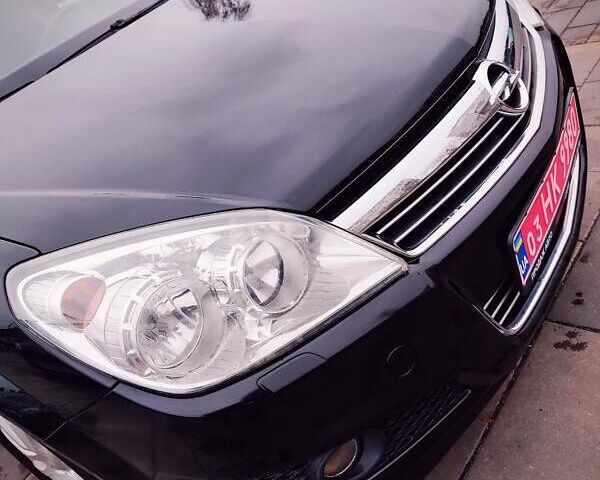 Черный Опель Астра, объемом двигателя 1.6 л и пробегом 237 тыс. км за 5350 $, фото 2 на Automoto.ua