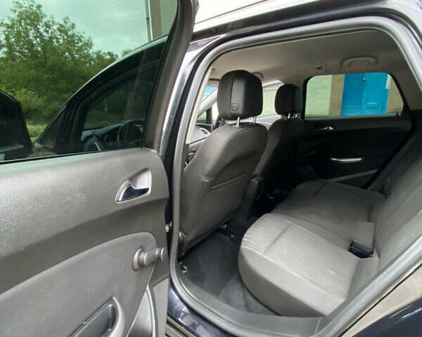 Черный Опель Астра, объемом двигателя 1.96 л и пробегом 294 тыс. км за 8400 $, фото 39 на Automoto.ua