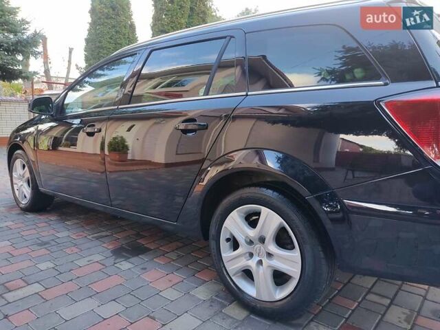Чорний Опель Астра, об'ємом двигуна 1.4 л та пробігом 215 тис. км за 5900 $, фото 3 на Automoto.ua