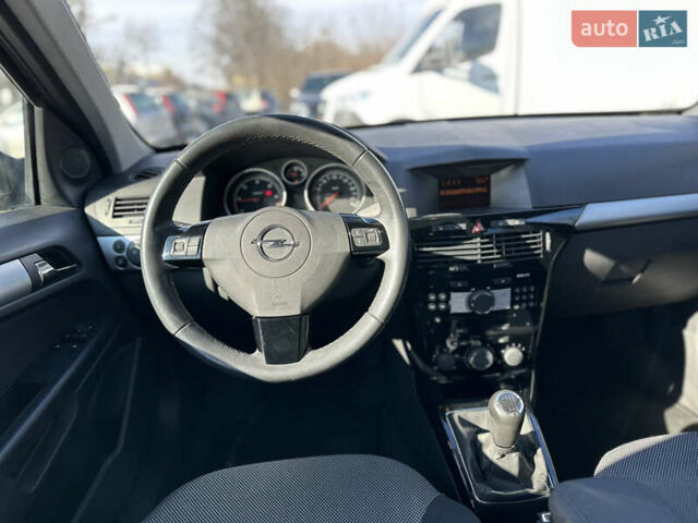 Черный Опель Астра, объемом двигателя 1.7 л и пробегом 172 тыс. км за 5970 $, фото 24 на Automoto.ua