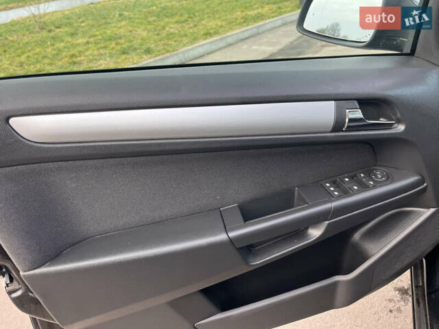 Чорний Опель Астра, об'ємом двигуна 1.7 л та пробігом 230 тис. км за 5650 $, фото 15 на Automoto.ua