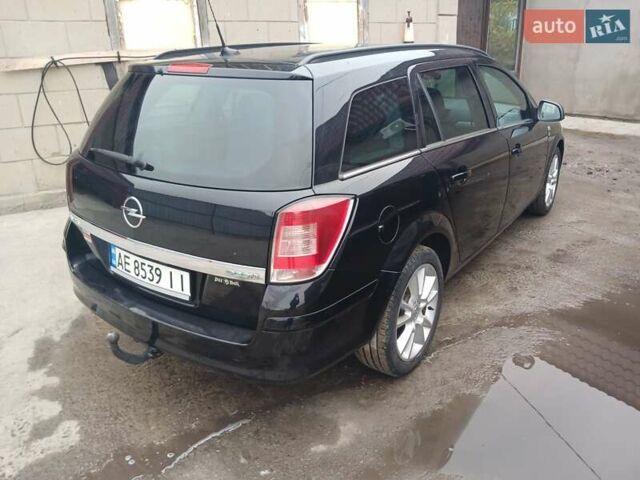 Опель Астра 2010 в Днепре (Днепропетровске) на Automoto.ua Черный Опель Астра, объемом двигателя 1.7 л и пробегом 292 тыс. км за 5500 $, фото 10 на Automoto.ua