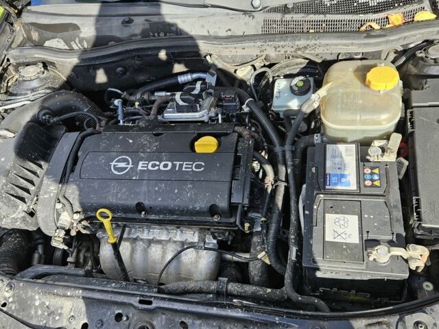 Опель Астра 2010 в Коломые на Automoto.ua Черный Опель Астра, объемом двигателя 1.8 л и пробегом 272 тыс. км за 5600 $, фото 7 на Automoto.ua