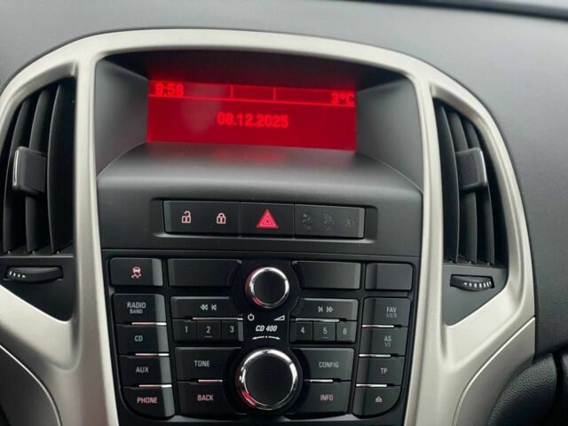 Черный Опель Астра, объемом двигателя 1.6 л и пробегом 172 тыс. км за 8600 $, фото 10 на Automoto.ua