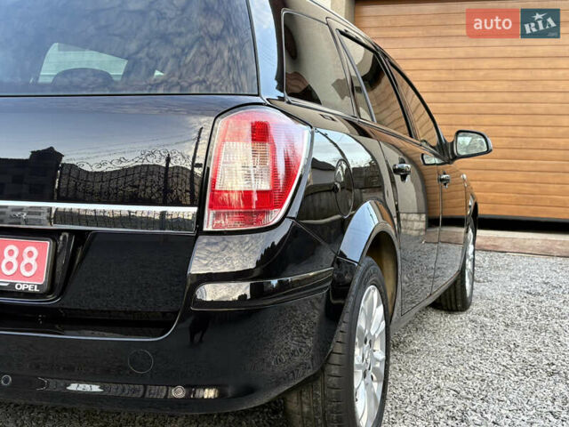 Черный Опель Астра, объемом двигателя 1.6 л и пробегом 252 тыс. км за 6400 $, фото 16 на Automoto.ua
