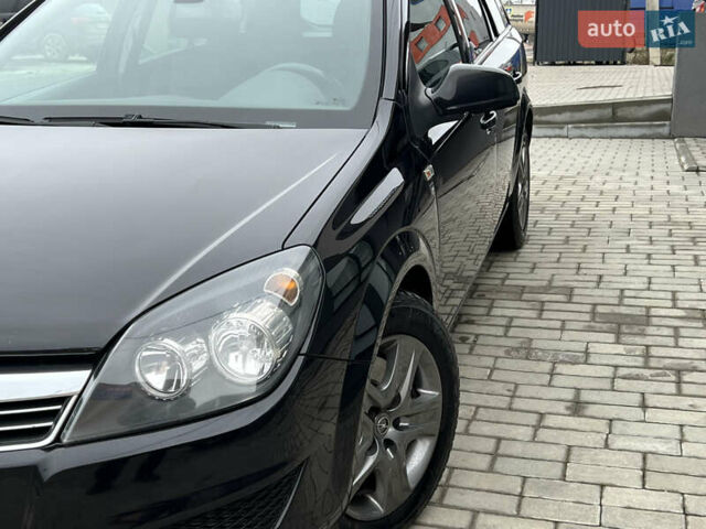 Черный Опель Астра, объемом двигателя 1.7 л и пробегом 264 тыс. км за 5799 $, фото 6 на Automoto.ua