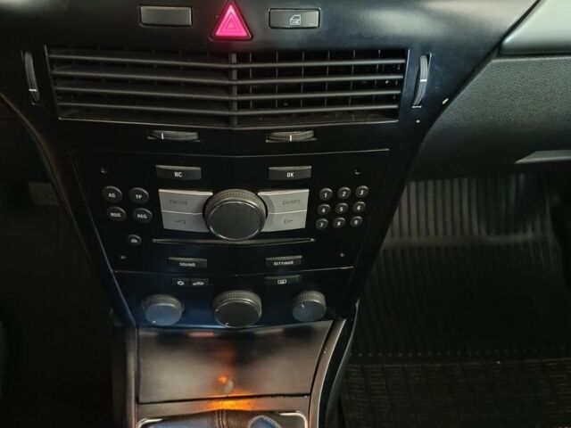 Чорний Опель Астра, об'ємом двигуна 0 л та пробігом 186 тис. км за 5500 $, фото 20 на Automoto.ua