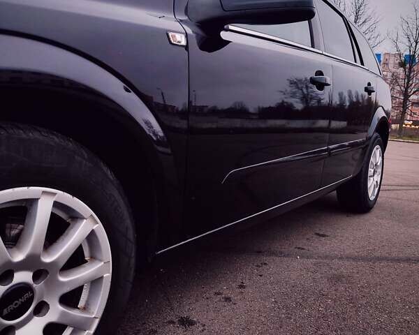 Черный Опель Астра, объемом двигателя 1.6 л и пробегом 172 тыс. км за 5350 $, фото 13 на Automoto.ua