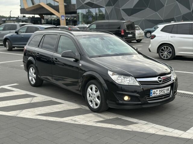 Опель Астра 2010 в Луцке на Automoto.ua Черный Опель Астра, объемом двигателя 1.6 л и пробегом 273 тыс. км за 4600 $, фото 1 на Automoto.ua