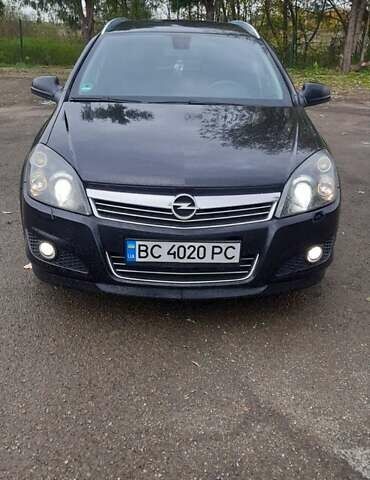 Черный Опель Астра, объемом двигателя 1.69 л и пробегом 252 тыс. км за 5600 $, фото 13 на Automoto.ua