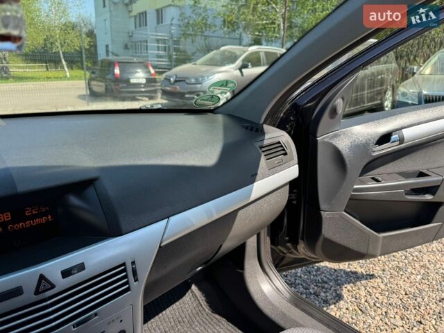 Чорний Опель Астра, об'ємом двигуна 1.6 л та пробігом 198 тис. км за 5900 $, фото 24 на Automoto.ua