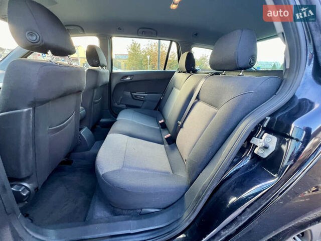 Опель Астра 2010 в Дубно на Automoto.ua Черный Опель Астра, объемом двигателя 1.6 л и пробегом 218 тыс. км за 5700 $, фото 58 на Automoto.ua