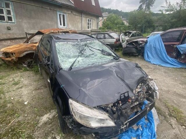 Черный Опель Астра, объемом двигателя 1.6 л и пробегом 200 тыс. км за 2100 $, фото 3 на Automoto.ua