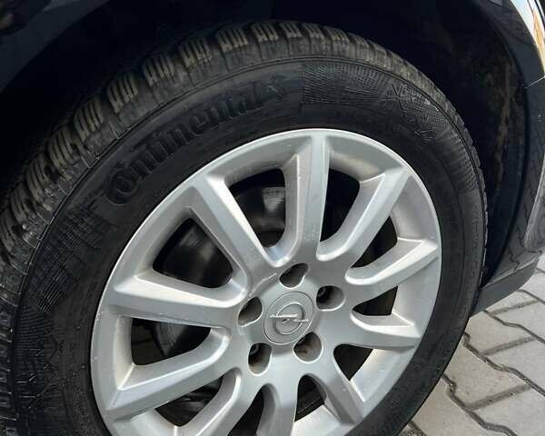 Черный Опель Астра, объемом двигателя 1.6 л и пробегом 219 тыс. км за 5600 $, фото 7 на Automoto.ua