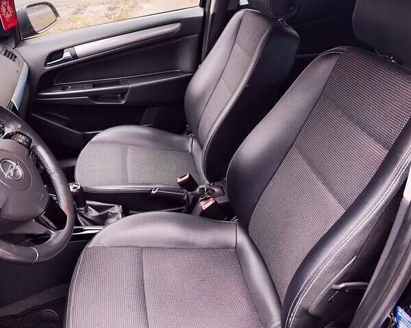 Черный Опель Астра, объемом двигателя 1.6 л и пробегом 212 тыс. км за 5750 $, фото 21 на Automoto.ua