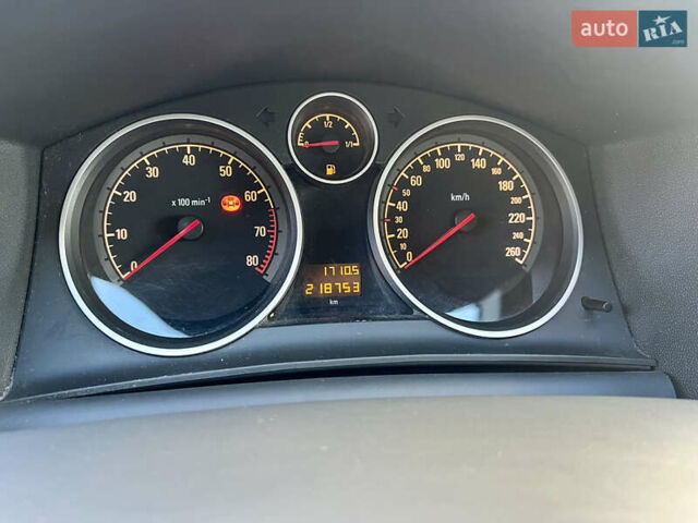 Опель Астра 2010 в Дубно на Automoto.ua Черный Опель Астра, объемом двигателя 1.6 л и пробегом 218 тыс. км за 5700 $, фото 34 на Automoto.ua