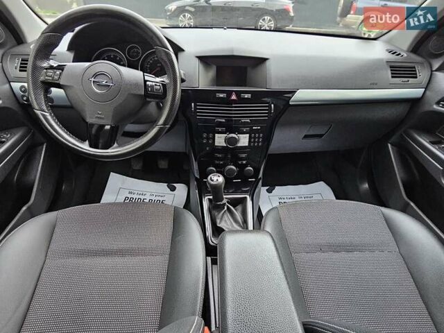 Чорний Опель Астра, об'ємом двигуна 1.6 л та пробігом 240 тис. км за 6290 $, фото 13 на Automoto.ua