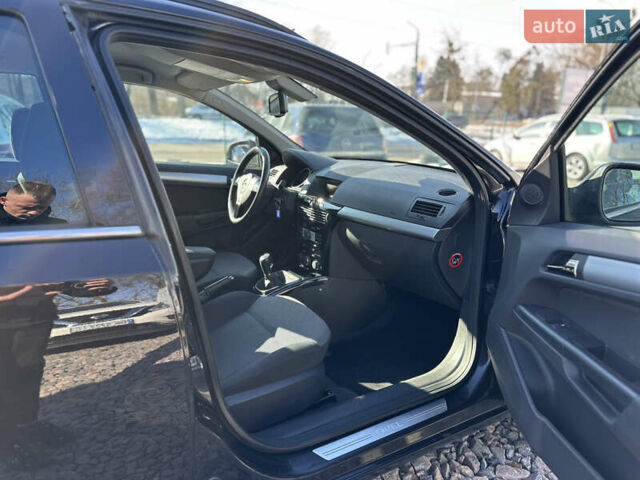 Черный Опель Астра, объемом двигателя 1.7 л и пробегом 172 тыс. км за 5970 $, фото 31 на Automoto.ua