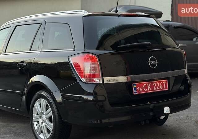 Черный Опель Астра, объемом двигателя 1.6 л и пробегом 205 тыс. км за 6150 $, фото 7 на Automoto.ua