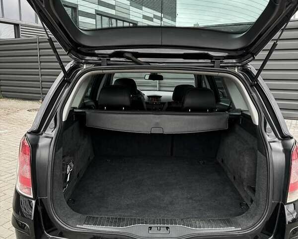 Черный Опель Астра, объемом двигателя 1.6 л и пробегом 152 тыс. км за 7200 $, фото 47 на Automoto.ua