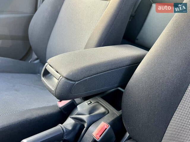 Опель Астра 2010 в Дубно на Automoto.ua Черный Опель Астра, объемом двигателя 1.6 л и пробегом 218 тыс. км за 5700 $, фото 45 на Automoto.ua