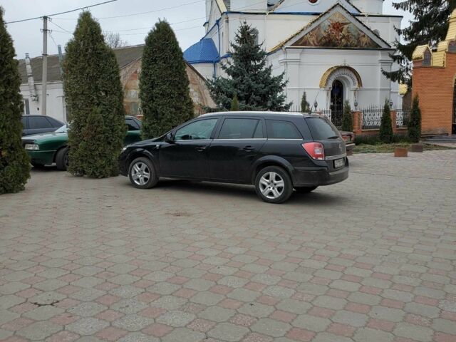 Опель Астра 2010 в Черкассах на Automoto.ua Черный Опель Астра, объемом двигателя 1.7 л и пробегом 300 тыс. км за 5400 $, фото 7 на Automoto.ua