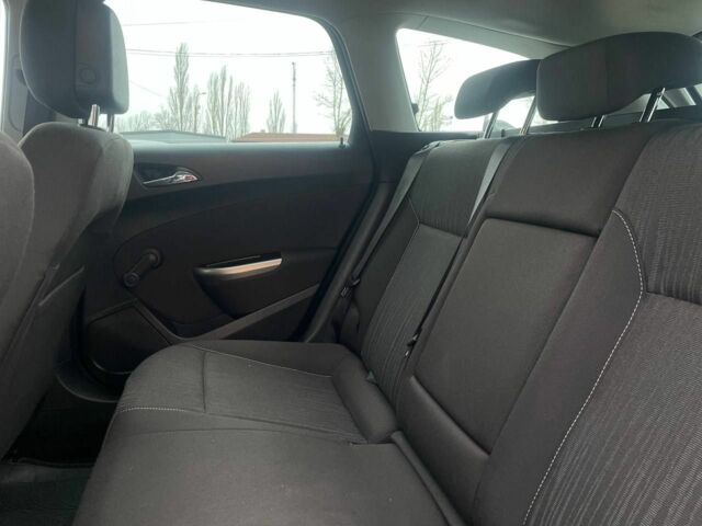 Черный Опель Астра, объемом двигателя 1.6 л и пробегом 172 тыс. км за 8600 $, фото 20 на Automoto.ua