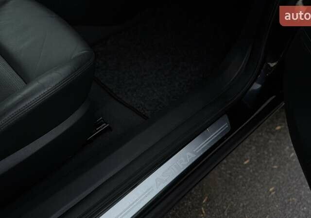 Черный Опель Астра, объемом двигателя 1.6 л и пробегом 205 тыс. км за 6150 $, фото 45 на Automoto.ua