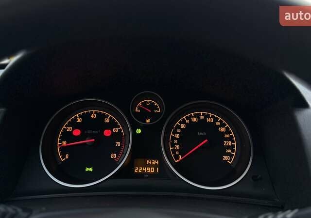 Черный Опель Астра, объемом двигателя 1.6 л и пробегом 205 тыс. км за 6150 $, фото 22 на Automoto.ua