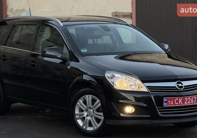 Черный Опель Астра, объемом двигателя 1.6 л и пробегом 205 тыс. км за 6150 $, фото 13 на Automoto.ua