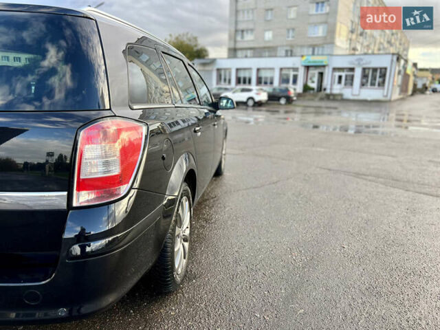 Опель Астра 2010 в Дубно на Automoto.ua Черный Опель Астра, объемом двигателя 1.6 л и пробегом 218 тыс. км за 5700 $, фото 21 на Automoto.ua