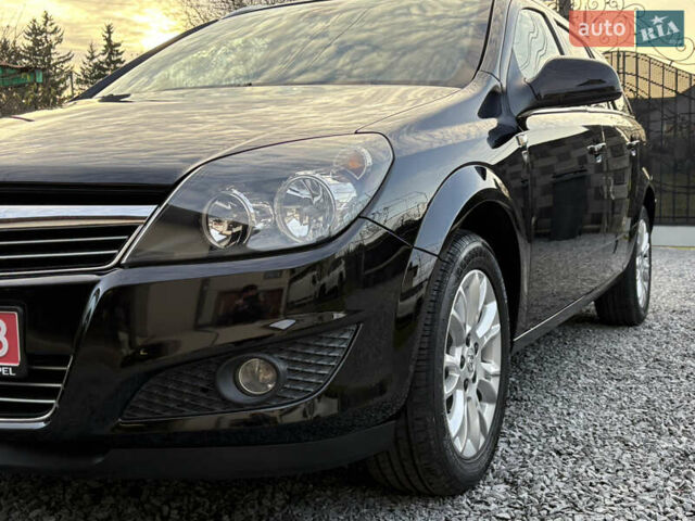 Черный Опель Астра, объемом двигателя 1.6 л и пробегом 252 тыс. км за 6400 $, фото 8 на Automoto.ua