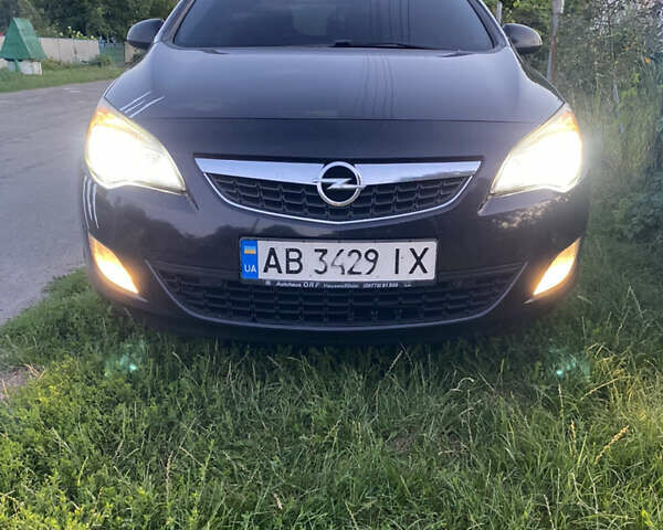 Черный Опель Астра, объемом двигателя 1.96 л и пробегом 294 тыс. км за 8400 $, фото 36 на Automoto.ua