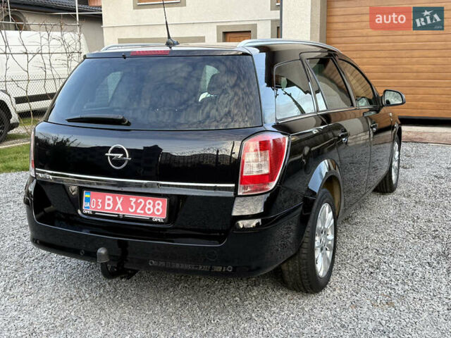 Черный Опель Астра, объемом двигателя 1.6 л и пробегом 252 тыс. км за 6400 $, фото 12 на Automoto.ua