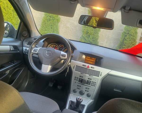 Чорний Опель Астра, об'ємом двигуна 1.6 л та пробігом 229 тис. км за 5550 $, фото 21 на Automoto.ua