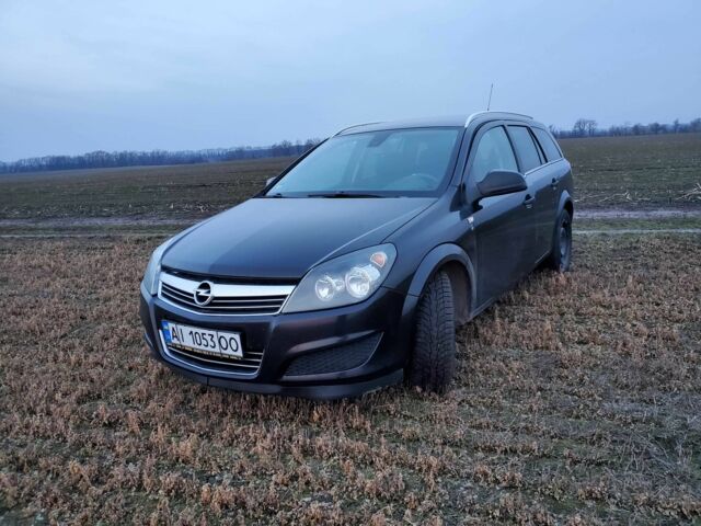Черный Опель Астра, объемом двигателя 1.7 л и пробегом 300 тыс. км за 6400 $, фото 8 на Automoto.ua