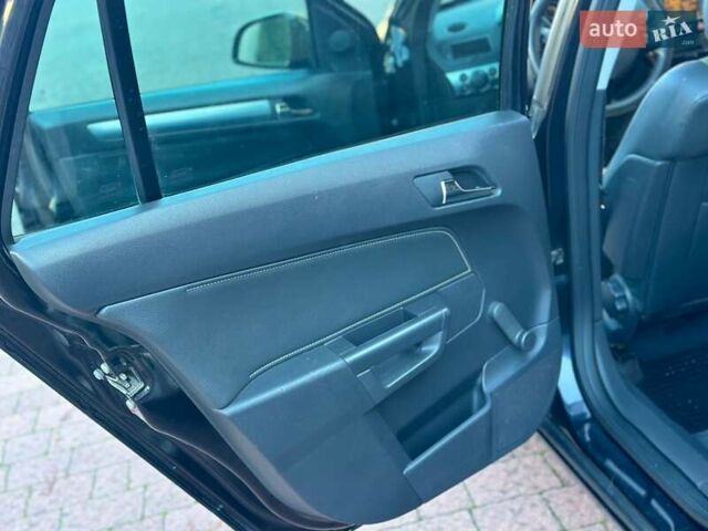 Черный Опель Астра, объемом двигателя 1.9 л и пробегом 310 тыс. км за 5500 $, фото 33 на Automoto.ua