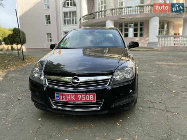 Черный Опель Астра, объемом двигателя 1.6 л и пробегом 200 тыс. км за 6400 $, фото 6 на Automoto.ua