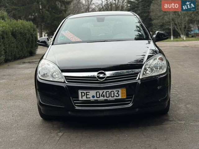 Черный Опель Астра, объемом двигателя 1.6 л и пробегом 228 тыс. км за 5750 $, фото 2 на Automoto.ua