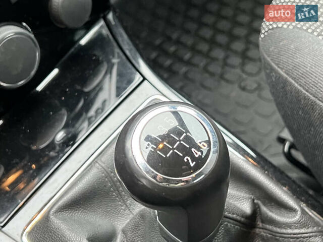 Черный Опель Астра, объемом двигателя 1.7 л и пробегом 264 тыс. км за 5799 $, фото 42 на Automoto.ua