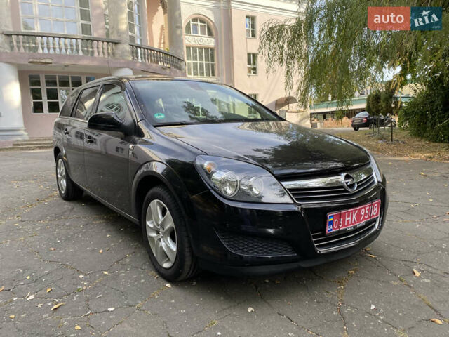 Черный Опель Астра, объемом двигателя 1.6 л и пробегом 200 тыс. км за 6400 $, фото 4 на Automoto.ua