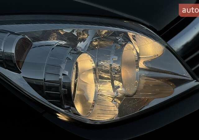 Черный Опель Астра, объемом двигателя 1.6 л и пробегом 205 тыс. км за 6150 $, фото 10 на Automoto.ua