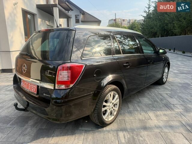 Чорний Опель Астра, об'ємом двигуна 1.6 л та пробігом 277 тис. км за 5600 $, фото 9 на Automoto.ua