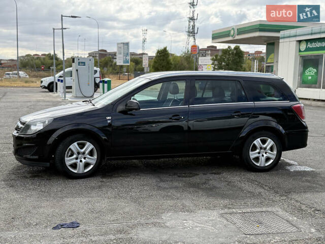 Черный Опель Астра, объемом двигателя 1.69 л и пробегом 334 тыс. км за 5900 $, фото 7 на Automoto.ua