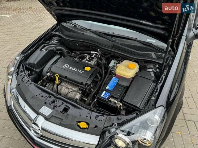 Черный Опель Астра, объемом двигателя 1.6 л и пробегом 152 тыс. км за 7200 $, фото 64 на Automoto.ua