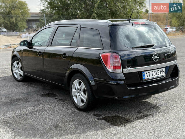 Черный Опель Астра, объемом двигателя 1.69 л и пробегом 334 тыс. км за 5900 $, фото 6 на Automoto.ua