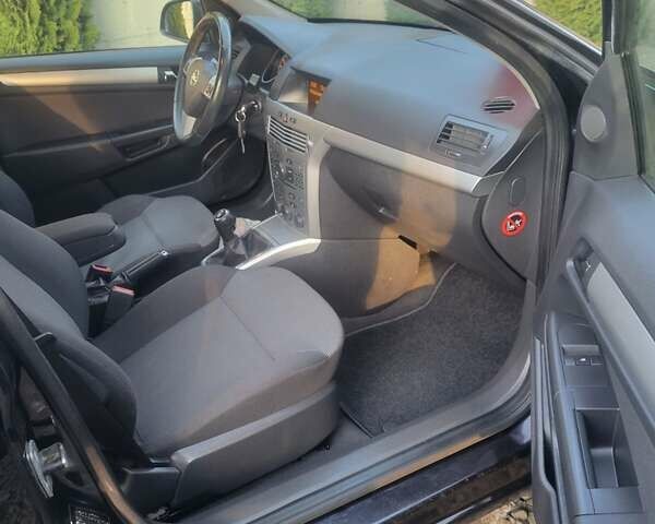Чорний Опель Астра, об'ємом двигуна 1.6 л та пробігом 229 тис. км за 5550 $, фото 18 на Automoto.ua