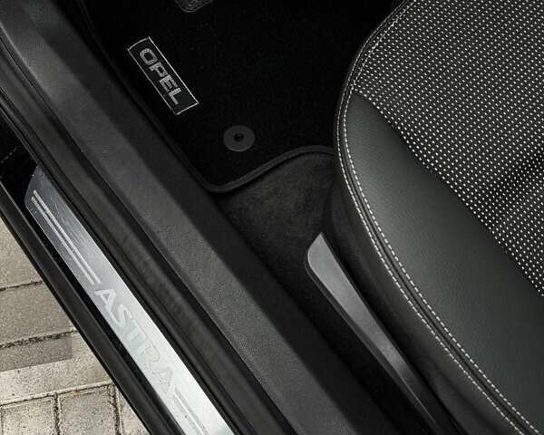 Черный Опель Астра, объемом двигателя 1.6 л и пробегом 152 тыс. км за 7200 $, фото 58 на Automoto.ua