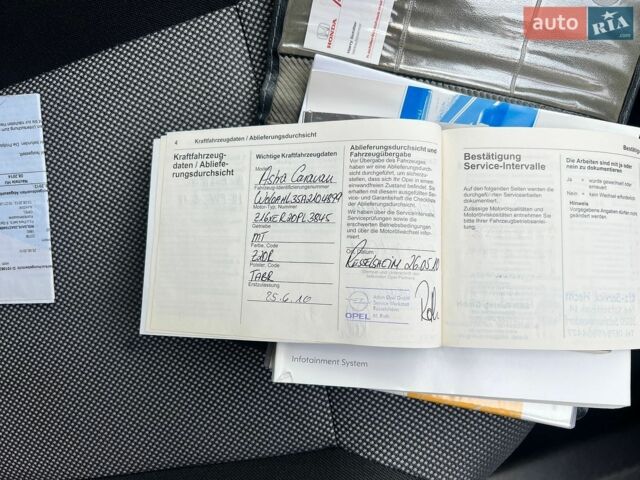 Черный Опель Астра, объемом двигателя 1.6 л и пробегом 250 тыс. км за 5500 $, фото 96 на Automoto.ua